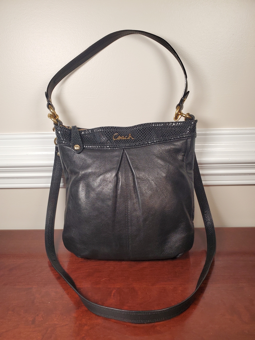 Coach - Ashley - Leather - Hippie Crossbody / Shoulder Bag - Black - F20114 - Picture 6 of 17